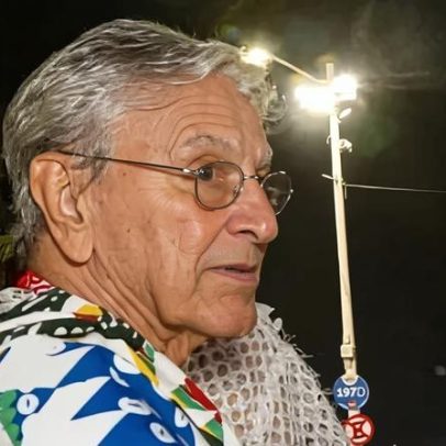 Senador acusa Caetano Veloso de uso de armas na ditadura e é desmentido
