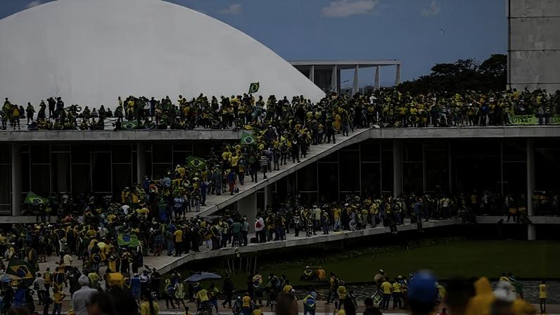Projeto de lei vetado pelo presidente pode reduzir penas de condenados pelo 8/1 e por crimes diversos