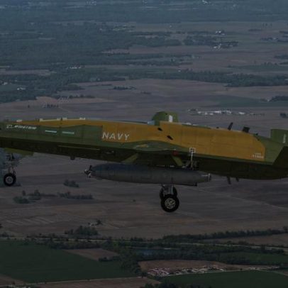 Boeing e a Marinha dos EUA realizam com sucesso voo de teste do MQ-25A