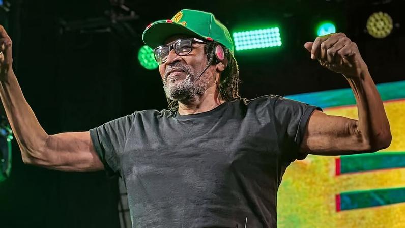 Edson Gomes é considerado um dos maiores nomes do reggae no Brasil