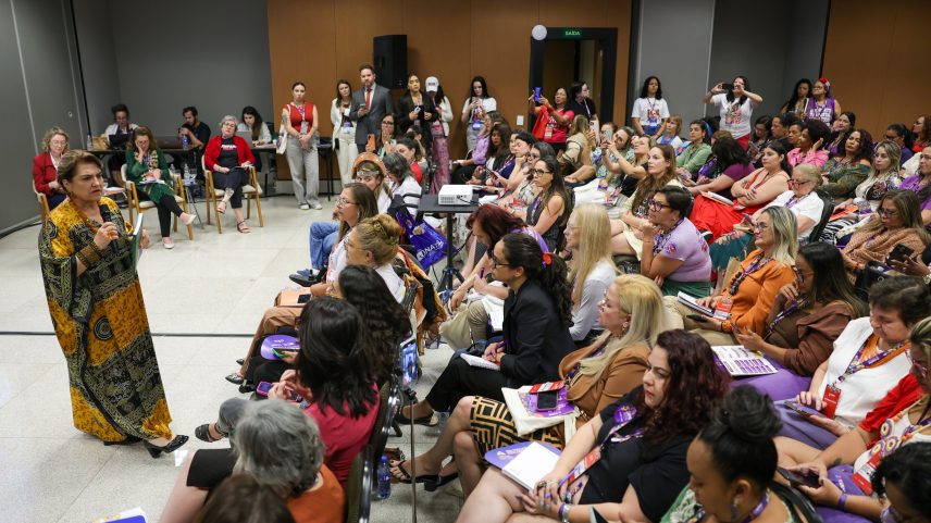 Para especialistas, tentativa de cooptação de eleitoras ganhou mais força a partir de 2022