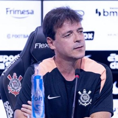 Diniz defende saída de Hugo e cita Fábio: não jogava bem com os pés