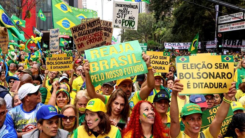 Manifestação bolsonarista em defesa da anistia ao ex-presidente