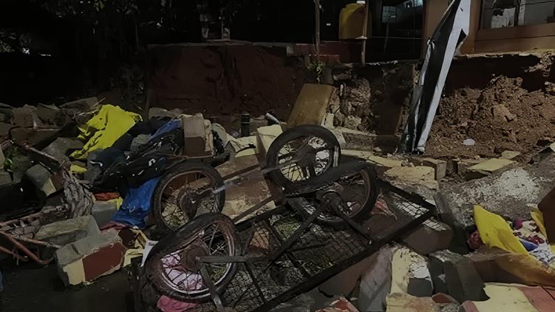 Queda de muro deixa sete mortos, incluindo duas crianças, na Índia
