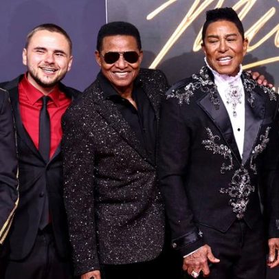 Família de Michael Jackson se reúne em raro momento na pré-estreia de filme