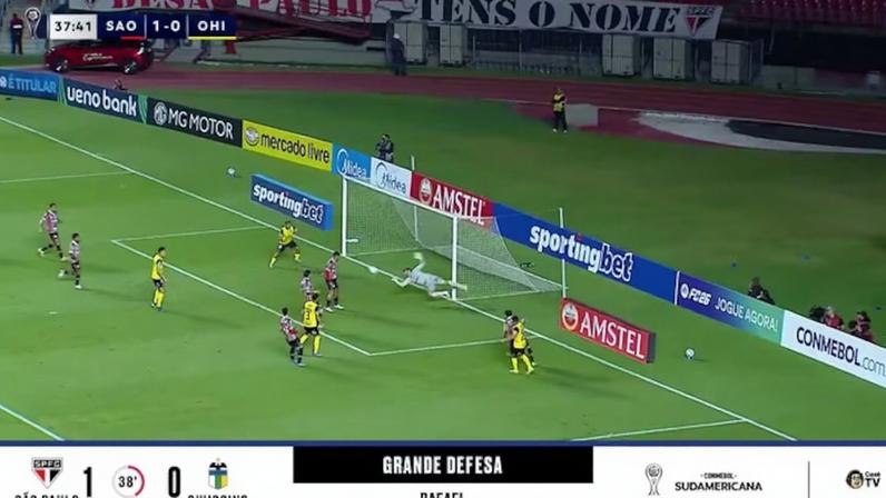 Jogador do O’Higgins perdeu uma chance clara de gol na pequena área