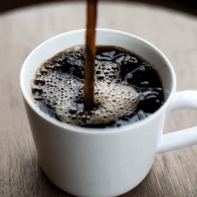 Café altera hábitos alimentares e reduz carboidratos diários, aponta estudo