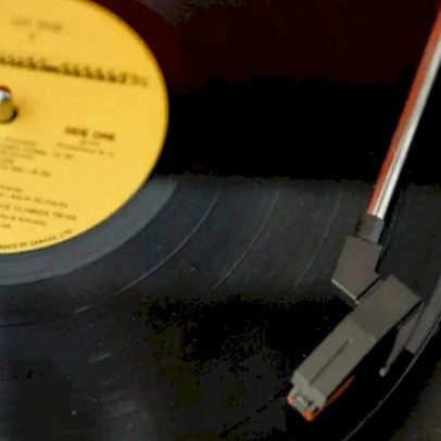 Streaming passa a determinar o destino do disco de vinil
