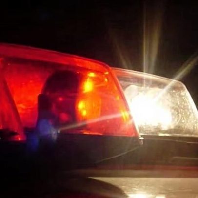 Homem é morto a tiros em bar de Santa Luzia; suspeitos são presos
