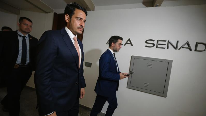 Jorge Messias, indicado de Lula ao STF, ainda não encontrou Alcolumbre
