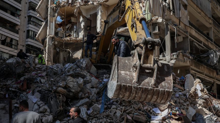 Israel lança novos ataques ao Líbano após ofensiva que ameaçou trégua