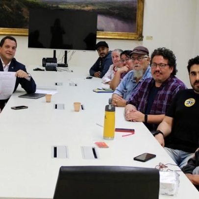 Reitoria e Sintusp assinam acordo para encerrar greve de técnicos e administrativos