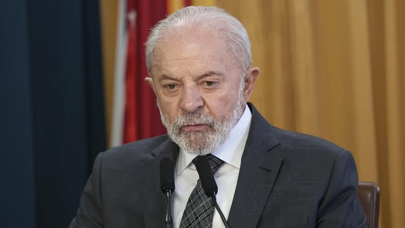 Presidente Luiz Inácio Lula da Silva (PT) à esquerda e presidente americano Donald Trump à direita