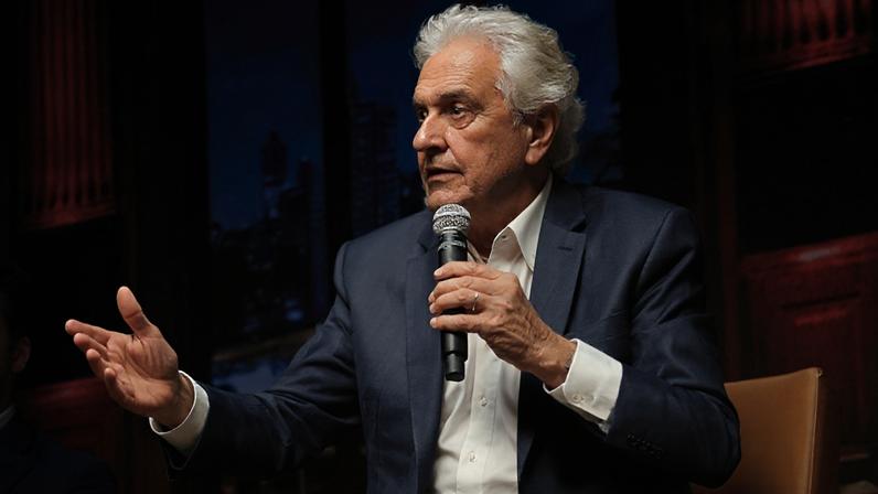 Caiado (na imagem) criticou políticas econômicas do governo do presidente Lula