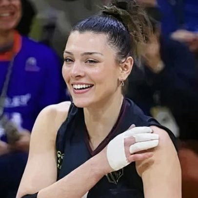 Rosamaria comenta possível retorno ao Brasil no vôlei