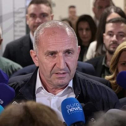Ex-presidente pró-Rússia vence eleições parlamentares na Bulgária
