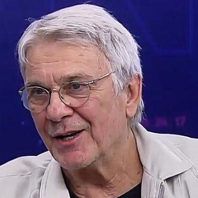 Zécarlos Machado comenta a diversidade de papéis no trabalho de ator