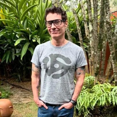 Dinho Ouro Preto celebra 62 anos com aniversário fora do comum