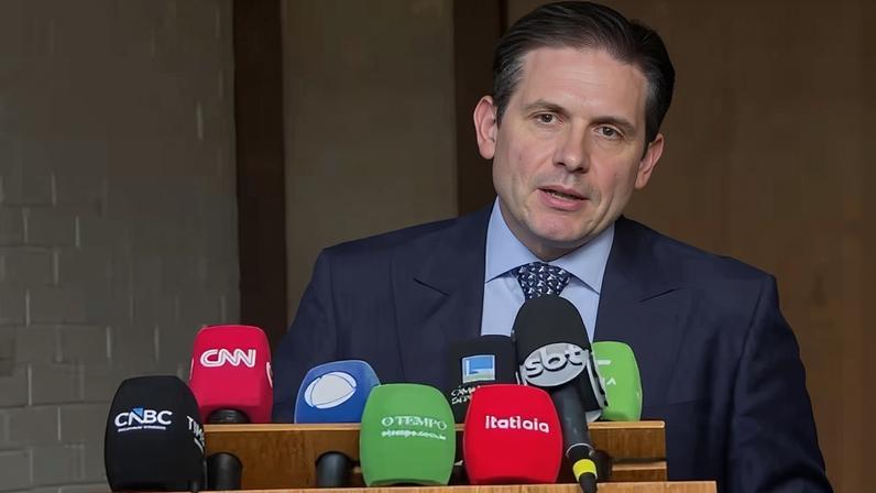 O presidente da Câmara, Hugo Motta, apoia Odair Cunha ao TCU