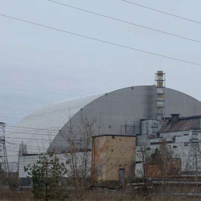 Mísseis russos passam perto de Chernobyl, Ucrânia alerta para risco de acidente