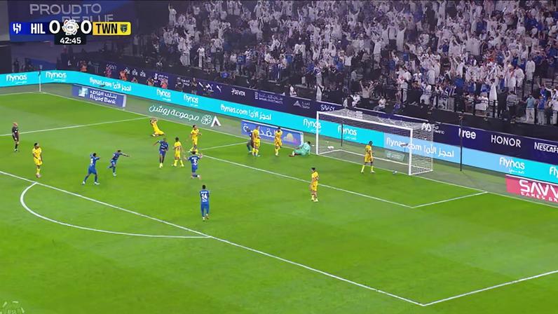 Al Hilal vence o Al Taawoun por 1 a 0 com gol de Mohamed Meïté