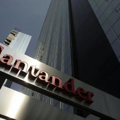 Lucro do Santander Brasil cai para R$ 3,79 bi no 1º tri, abaixo de estimativas