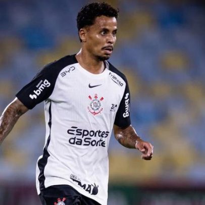 Allan pede desculpas e admite erro após expulsão em derrota do Corinthians