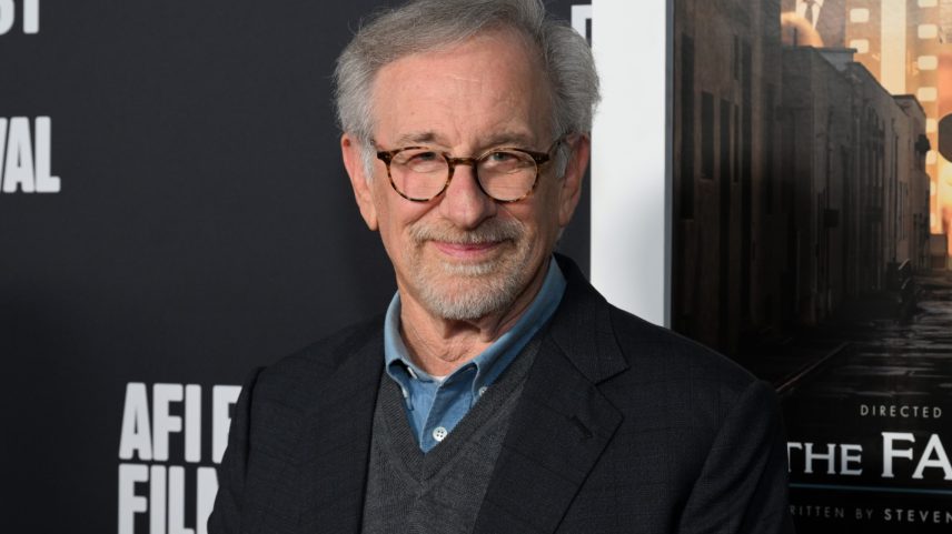 Steven Spielberg deixa a Califórnia após avanço de imposto de 5% sobre bilionários