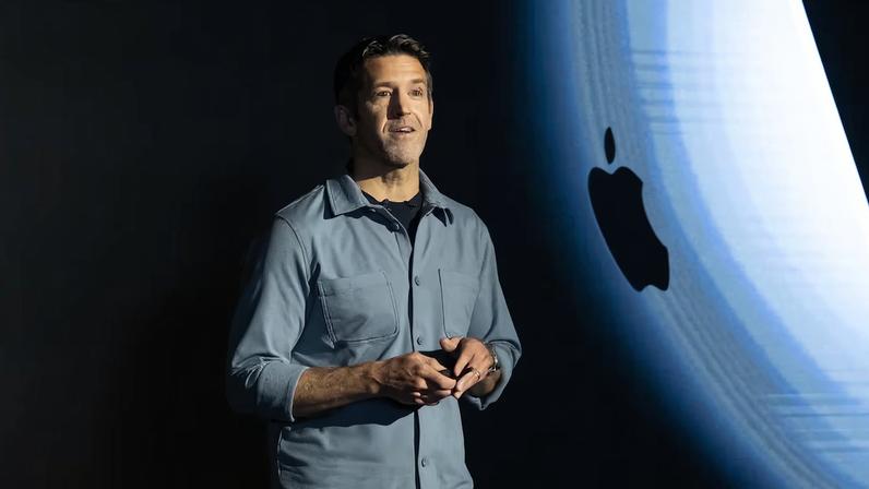 John Ternus | Veterano da Apple chefia a divisão de engenharia de hardware desde 2021 e dedica 25 anos ao desenvolvimento de produtos na fabricante do iPhone.