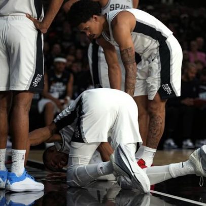 Victor Wembanyama se lesiona e deixa partida dos Spurs na NBA