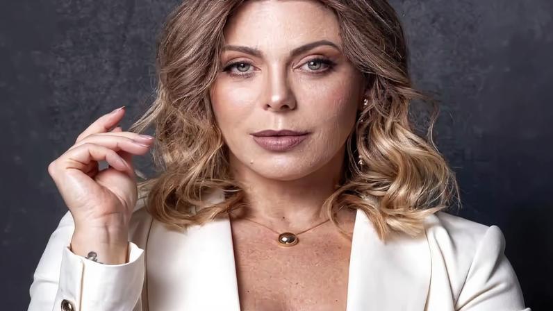 Sheila Mello posta foto da filha com Xuxa, semelhança chama atenção