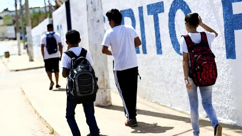 Saúde mental de alunos e professores é o principal desafio da gestão nos anos finais do ensino fundamental para 75,2% dos secretários municipais de Educação