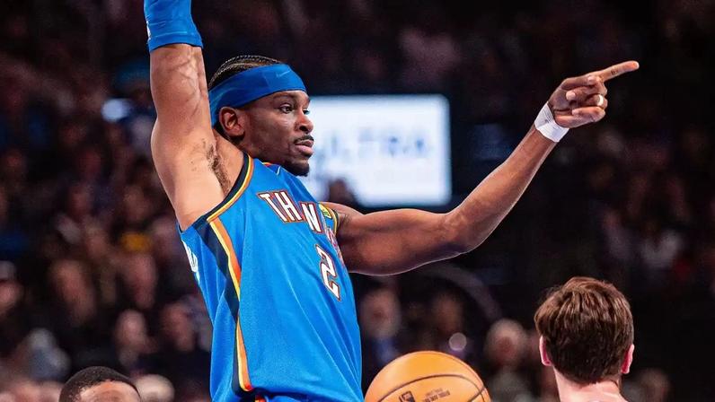 Shai Gilgeous-Alexander vence prêmio da NBA e empata com Doncic