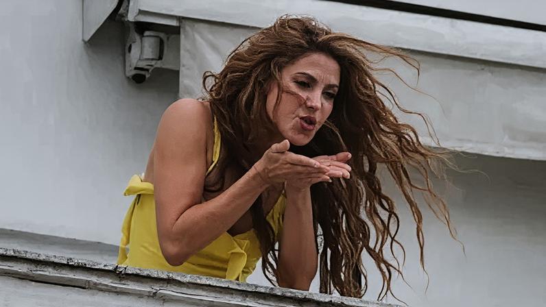 Shakira acenou aos fãs dias antes do show em Copacabana