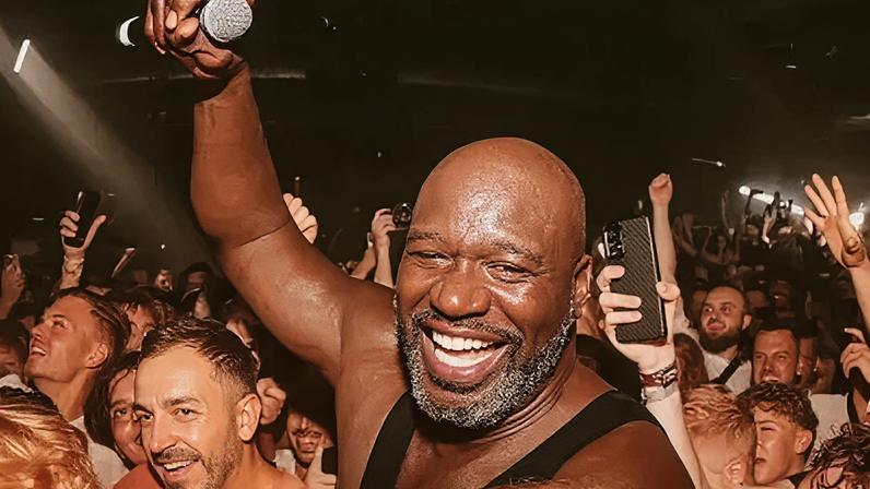 DJ Diesel, vulgo de Shaquille O'Neal quando está atuando na música