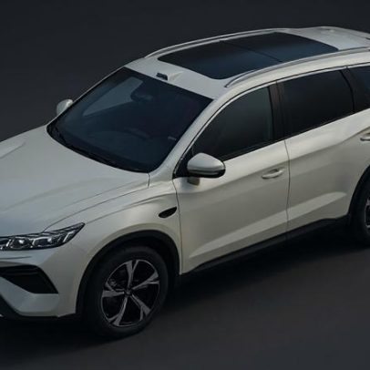 BYD Song Pro lança versão híbrida que percorre 301 km sem gasolina