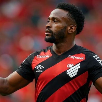 Mendoza destaca força do Athletico-PR após vitória na Arena da Baixada