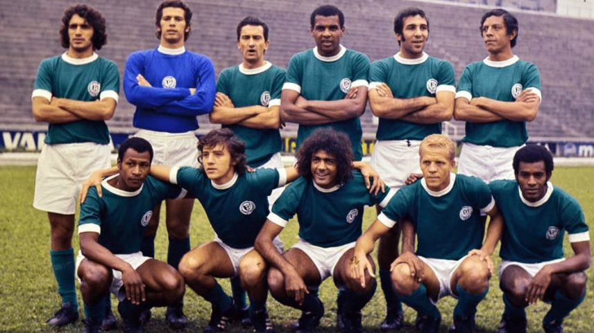 Os jogadores do melhor Palmeiras de todos os tempos. 'Dói a falta de reconhecimento. Eu só queria ter o direito de assistir aos jogos. Para mim não é assim que o clube deveria tratar seus campeões.' Zeca