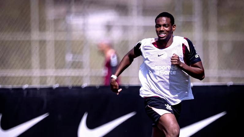 Jogador do Corinthians é jovem, vai cometer erros, mas tem de começar a aprender com esses erros