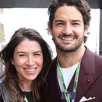 Alexandre Pato chega à ONU acompanhado do filho