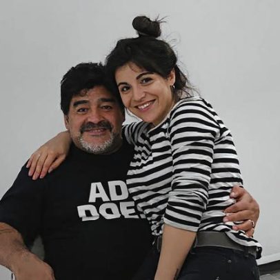 Filha de Maradona chora em julgamento e acusa médicos de manipulação