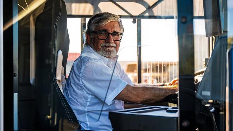 Trabalhadores de ônibus têm mais risco de doenças. (Foto: Unaihuizi via Canva)