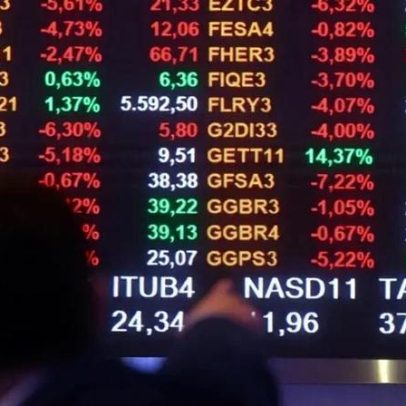 Ibovespa abre em queda com pressão de bancos, varejo e siderúrgicas
