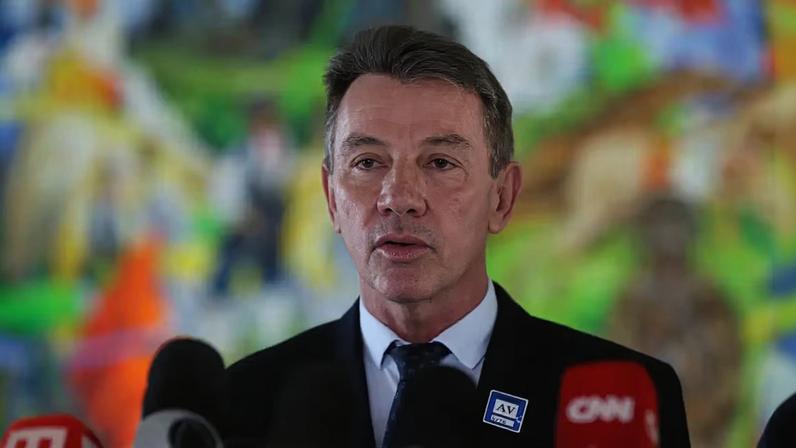 Segundo a denúncia, governador Denarium teria distribuído cestas básicas em 2022, ano eleitoral
