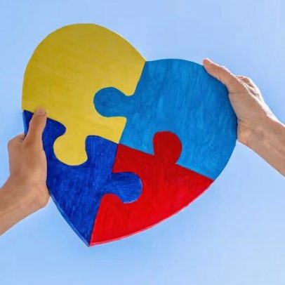 Abril Azul: 7 direitos de pessoas autistas pouco conhecidos