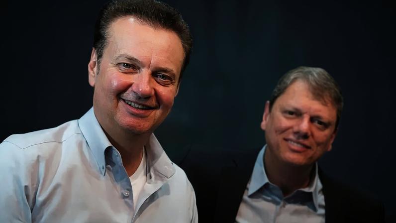 O presidente nacional do PSD, Gilberto Kassab, e o governador de São Paulo, Tarcísio de Freitas (Republicanos) (Redes sociais/Reprodução)