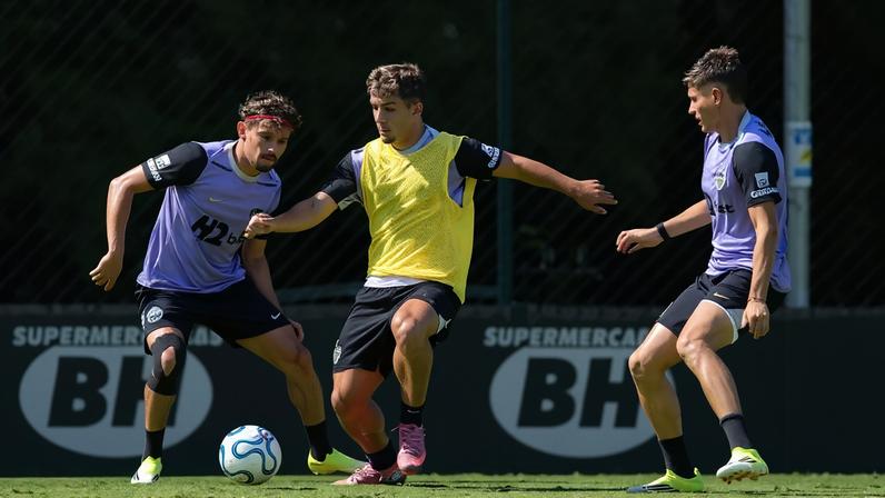 Treinamento preparação contra o Cienciano (Foto: Pedro Souza / Atlético)