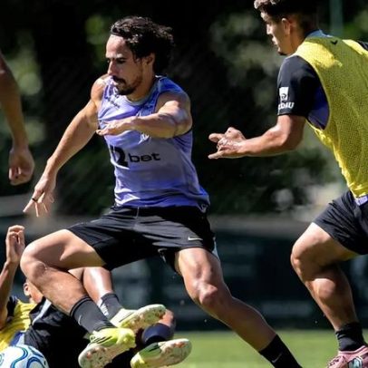 Domínguez analisa opções de escalação do Atlético-MG contra o Cienciano