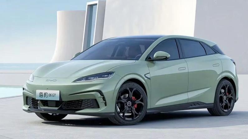 BYD Seal 06 GT tem desenho futurista