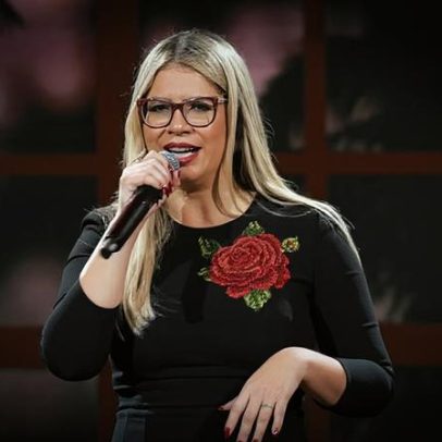Marília Mendonça ganha relançamento póstumo de composições na própria voz